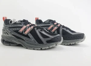 New Balance 1906R Black Pink Moon STYLE-M1906RHC(1)
