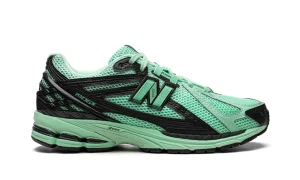 New Balance 1906R size Exclusive Green Black STYLE-M1906RSB