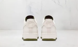 Air Force 1 '07 LV8 Winterized Phantom STYLE-FB8877-001(2)