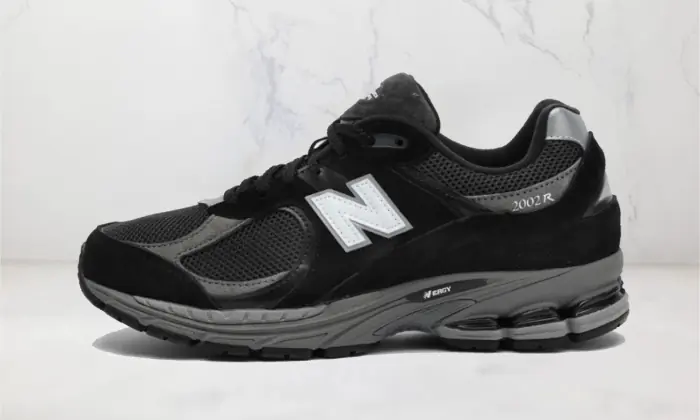 New Balance 2002R Noir Dark Grey White JD Sports Exclusive STYLE-M2002RR1