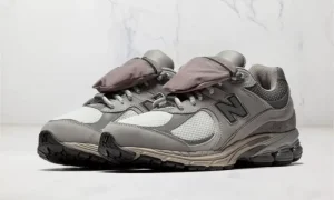 New Balance 2002R Pocket Grey STYLE-M2002RVC(1)