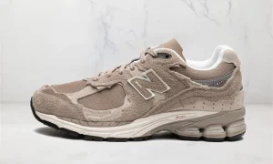New Balance 2002R Protection Pack Beige STYLE-M2002RDL