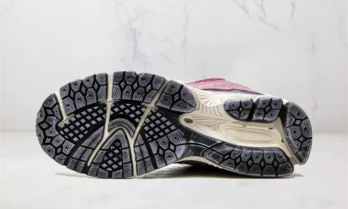 New Balance 2002R Protection Pack Pink STYLE-M2002RDH(3)