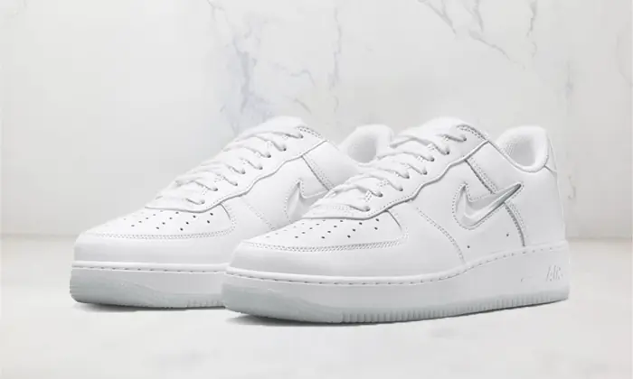 Nike Air Force 1 Low '07 Retro Color of the Month Jewel Swoosh Triple Blanc STYLE-FN5924-100(1)