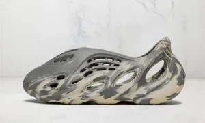 Adidas Yeezy Foam RNNR MXT Moon Gray STYLE-GV7904