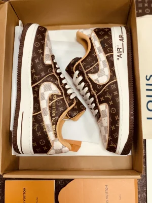 Nike AIR FORCE 1 LOUIS VUITTON Monogram(1)