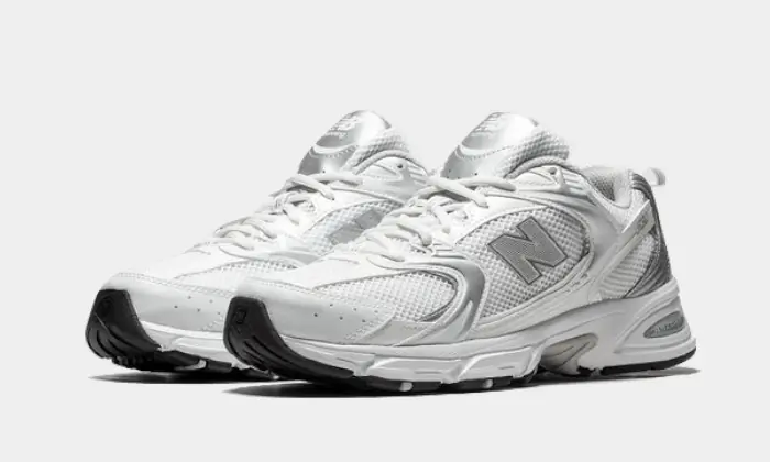 New Balance 530 Sneakers Munsell Silver White STYLE-MR530EMA