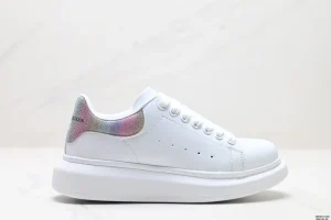 Alexander McQueen Baskets blanches multi-cristaux pour femme