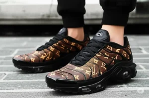 Air Max Plus TN LV Brun Cuir(1).webp
