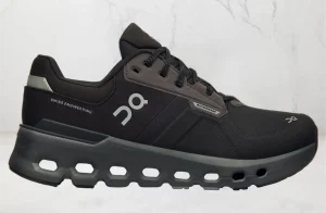 On Cloudrunner 2 Waterproof WMNS Magnet Noir SKU-3WE10142130.webp