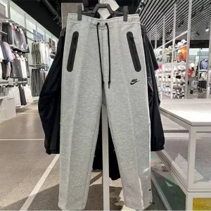 Jogging Nike Tech Gris Coupe Large Pantalon(1).webp