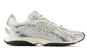 New Balance 204L SILVER METALLIC STYLE-U204LSWB.webp