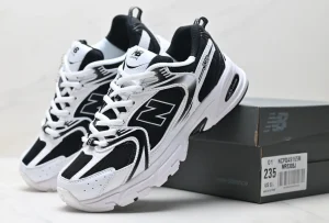 New Balance530v2 Retro Noir Blanche STYLE-MR530SJ(1).webp